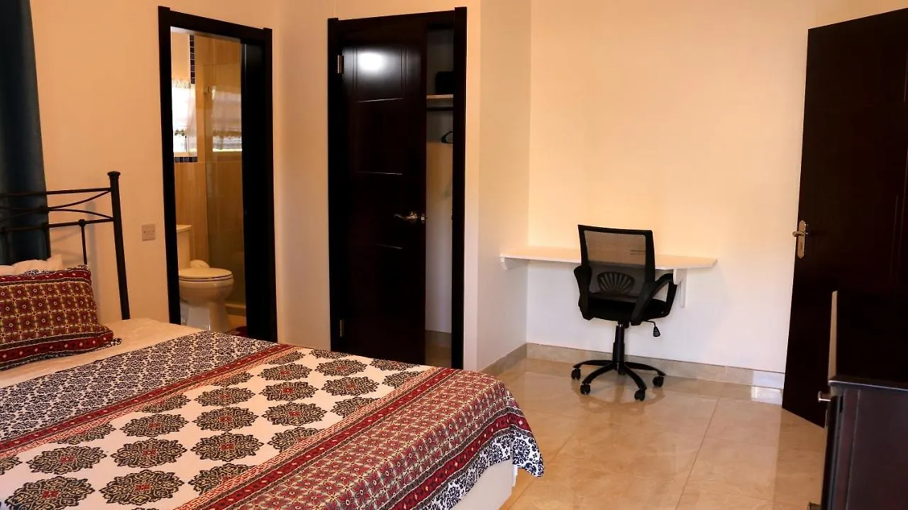 Blue Star Apartments & Hotel Lance aux Epines 0*,