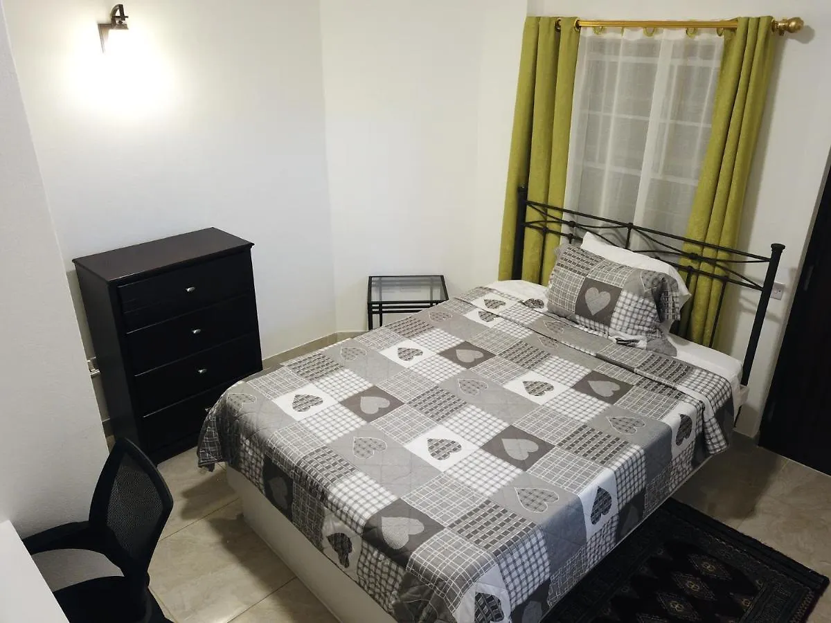 Blue Star Apartments & Hotel Lance aux Epines Pansiyon